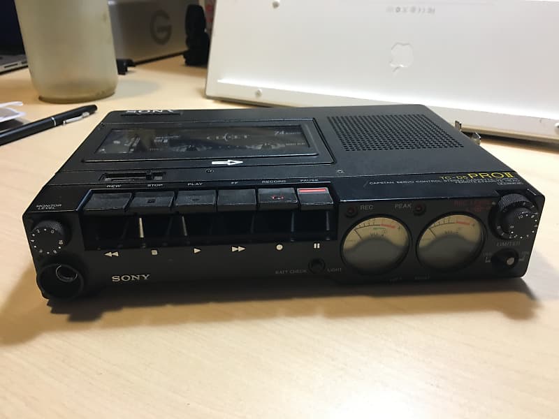 Sony TC-D5 Pro II Portable Stereo Cassette Recorder (1980 - 1994)