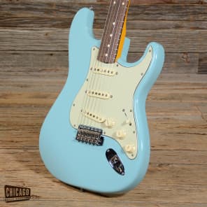 Fender Special Edition '60s Stratocaster Daphne Blue w/Matching Headstock USED (s055) image 2