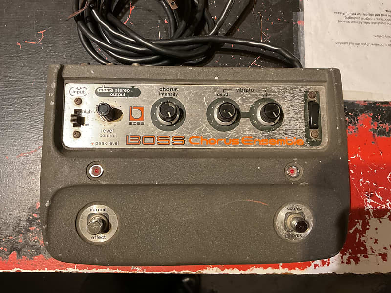 Boss CE-1