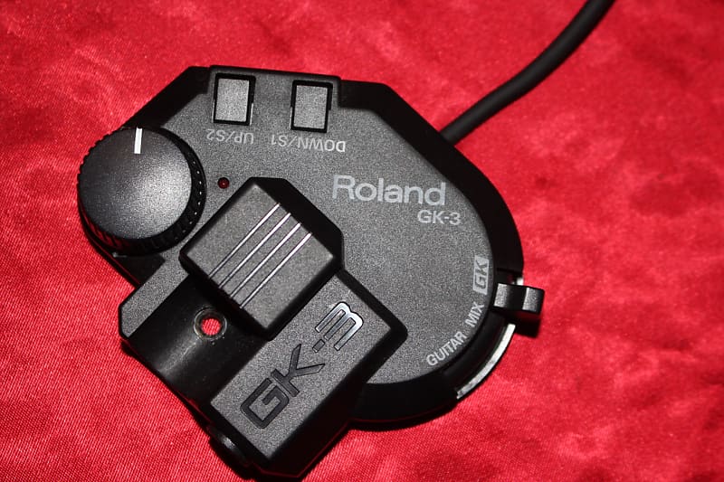 Roland VG-99 V-Guitar Modeling Synth with GK-3 Pickup and FC