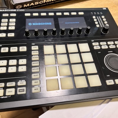 Native Instruments Maschine Studio | Reverb