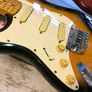 Hondo Fame Series 760 1980s 2 Color Sunburst Left Handed Samick Vintage Guitar image 2