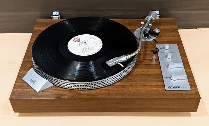 Rare Yamaha YP-511 Direct Drive Turntable / Beautiful Vintage From