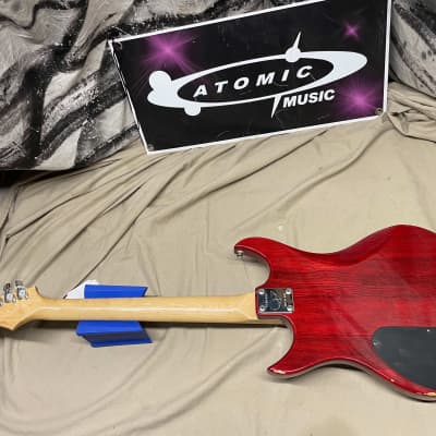 Vantage Avenger AV325 AV-325 HH Doubecut Electric Guitar MIJ Made In Japan - Red image 16