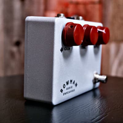 Bowman Audio Endeavors The Bowman Overdrive Transparent Overdrive - Silver with Oxblood Knobs image 4