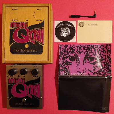 Electro-Harmonix Mini Q-Tron w/wooden box, catalog, 3.5mm converter & sticker image 2