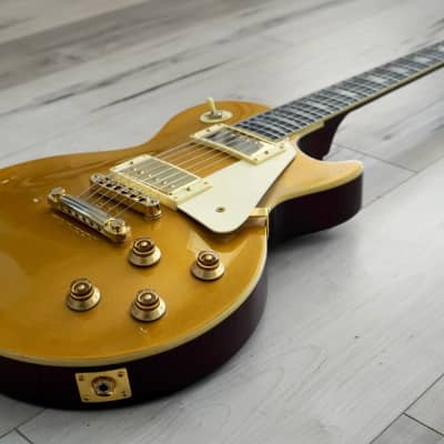 AIO SC77 Electric Guitar - Gold Top w/SKB-56 Hard Case image 3