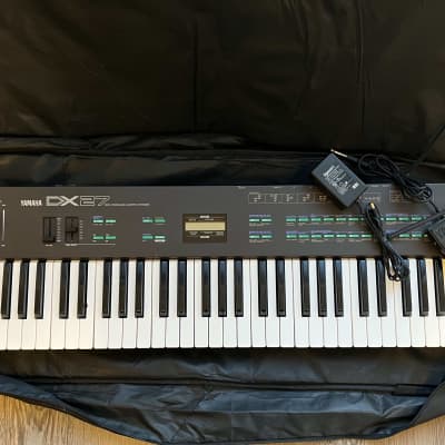 Yamaha DX27 FM Synthesizer 1985 W/EXTRAS