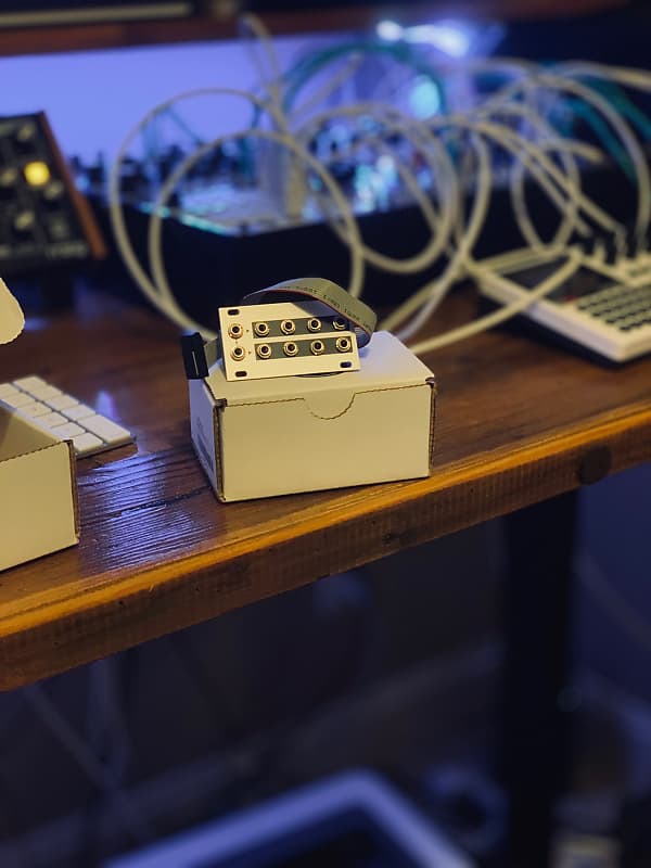 Intellijel Designs Buff Mult 1U | Reverb