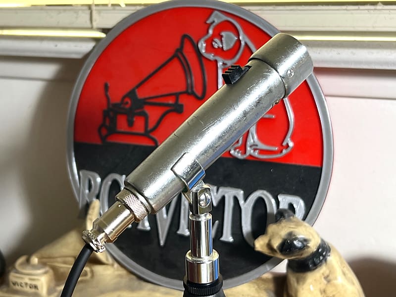 Vintage 1960's Argonne AR-59 Crystal Microphone, working great, clip incl, harp image 1