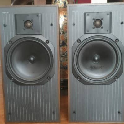 KEF C30 speakers in excellent condition image 1