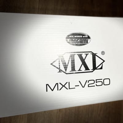 MXL V250 Condenser Microphone image 3