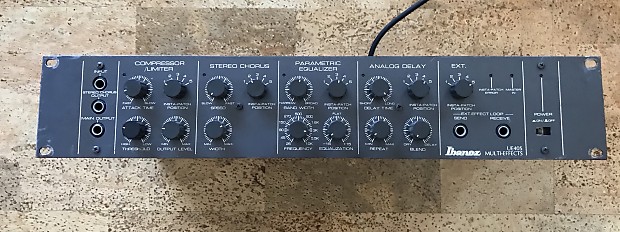 Ibanez UE405 Multi Effects, Original Black Version with