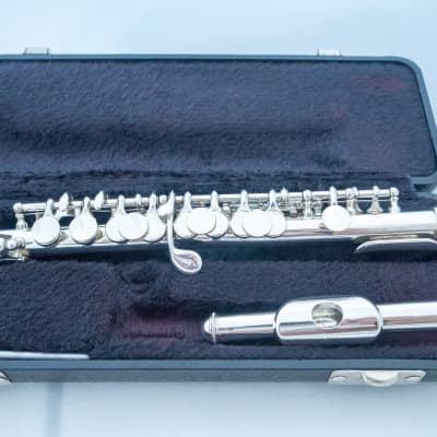 Yamaha YPC-30 Silver-plated Standard Piccolo *Cleaned & Serviced *New pads image 3