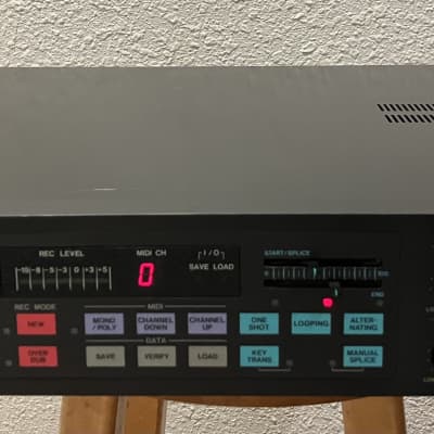 Akai S612 MIDI Digital Sampler - Serviced