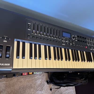 Novation Impulse 61 MIDI Keyboard Controller 2011 - Present - Gray