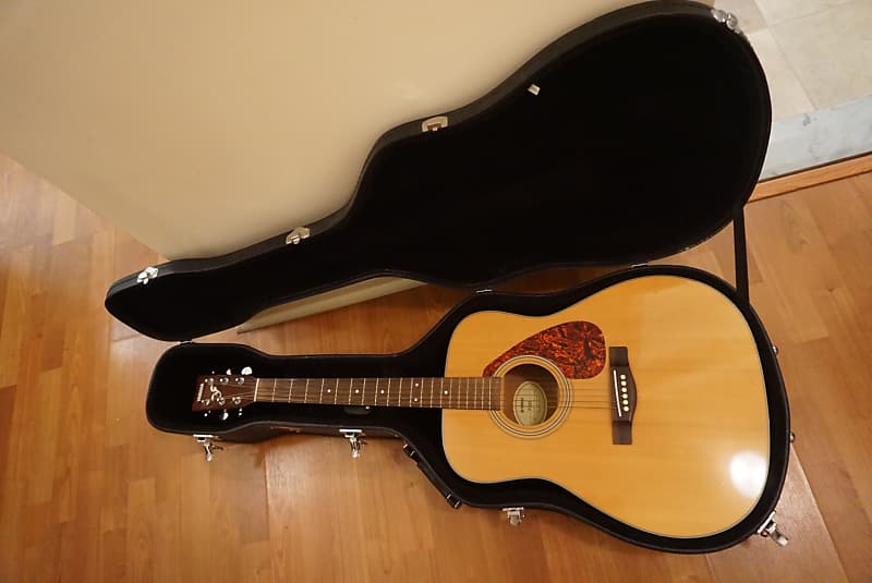 Yamaha F-325 Guitar image 1