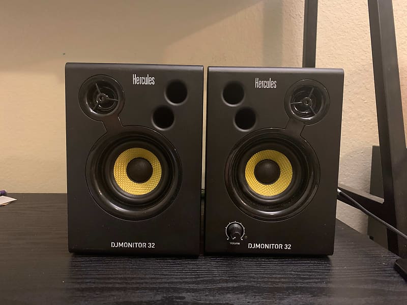 Hercules DJ Monitor 32 Reverb