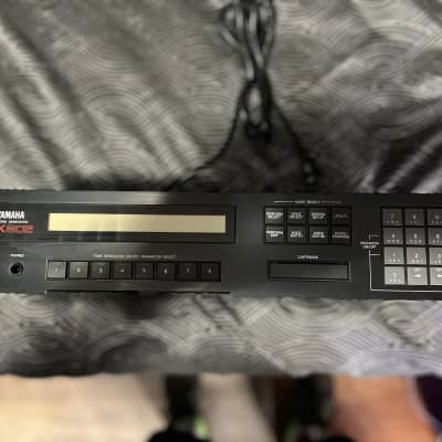 Yamaha TX802 FM Tone Generator 1986 - Black