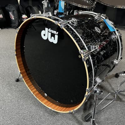 DW Collector's Series 10/12/16/22 Maple/Mahogany Drum Kit Set in Black Velvet image 5