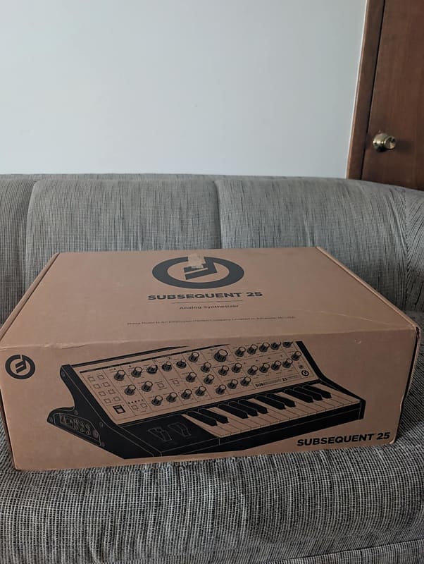 Moog Subsequent 25 Analog Synth | Reverb
