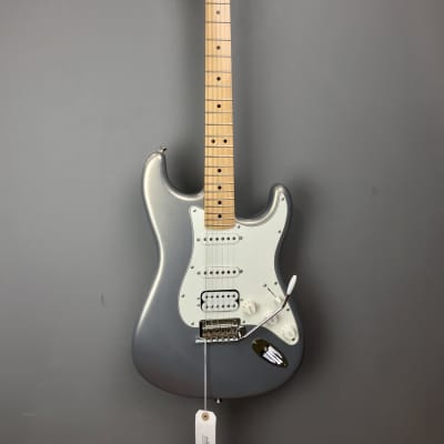 Fender Player Seriers Stratocaster HSS with Maple Fretboard 2020 Silver image 1
