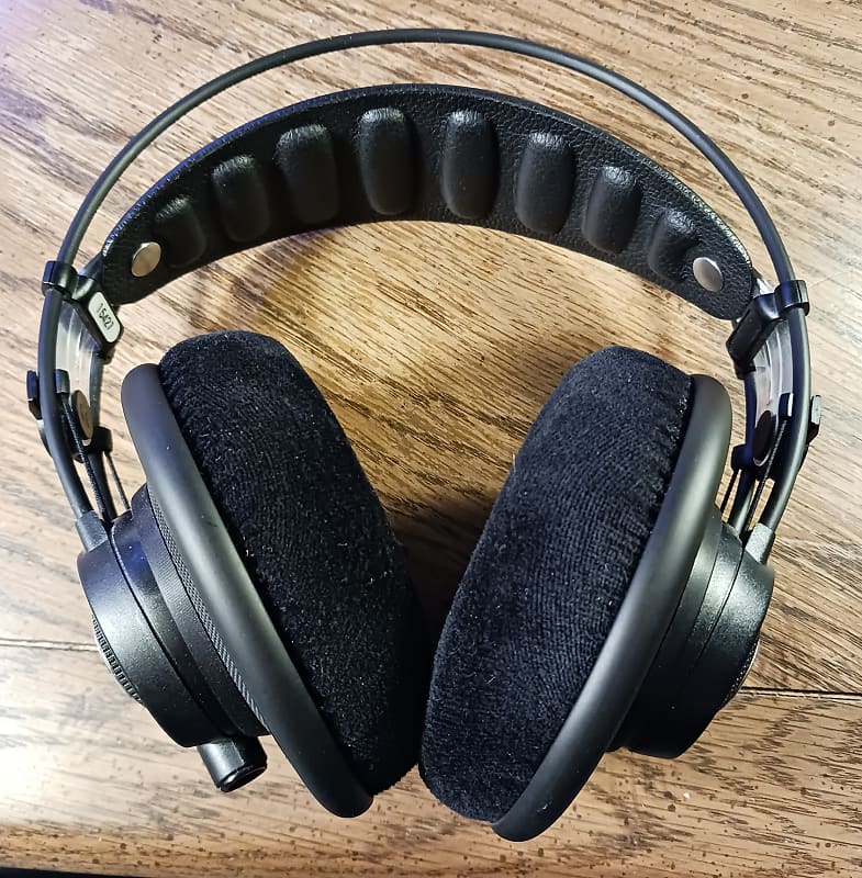 AKG Q701 Signature Series Quincy Jones Over-Ear Headphones W/ Extra Cable image 1
