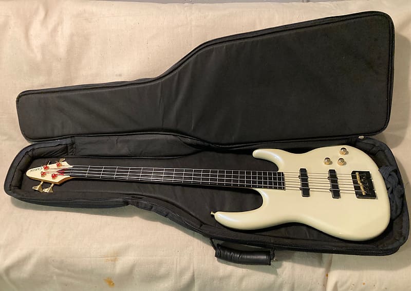 Carvin Lb20 Fretless 2003 Pearl White Gloss Reverb