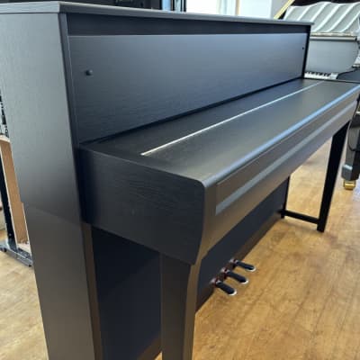 Yamaha CLP685 Clavinova Digital Piano image 7