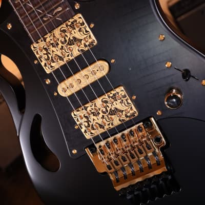 Ibanez Steve Vai Signature PIA3761 Electric Guitar - Onyx Black 5034 image 8