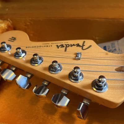 Fender rarities flame koa deals top stratocaster