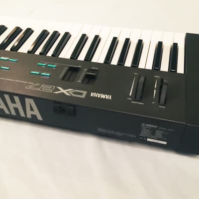 YAMAHA DX-27 Vintage FM Synthesizer Made in JAPAN - 1985. Great Condition ! image 18
