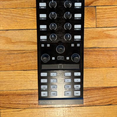 Native Instruments Traktor Kontrol X1 MkII w/ Cover & Stand | Reverb