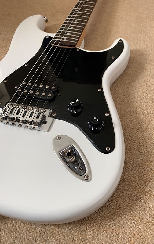 Squier Stratocaster インドネシア 2013年製 Squier Stratocaster インドネシア 2013年製