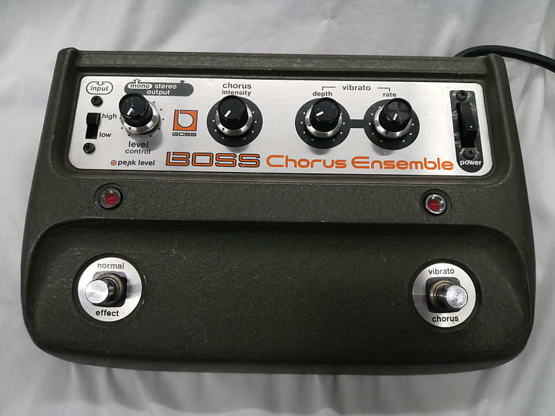 Boss CE-1