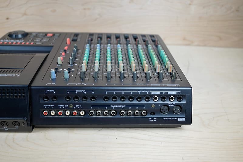 Yamaha MD8 Multitrack MD Recorder 1999 w/ Minidisc, Manual