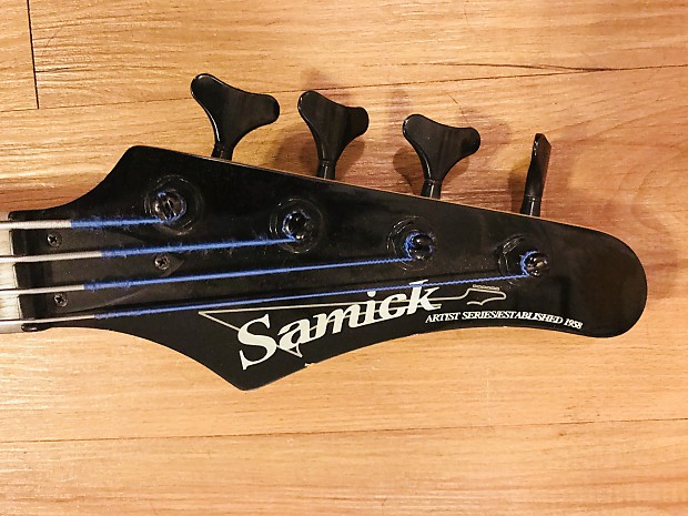 Samick Artist Series Fretless 4 String Electric Bass Black