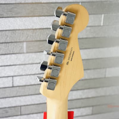 Fender Player Stratocaster Left-Handed with Pau Ferro Fretboard - Black image 12