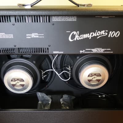 Fender Champion 100 2-Channel 100-Watt 2x12" Solid State Guitar Combo 2013 - Present Black image 3
