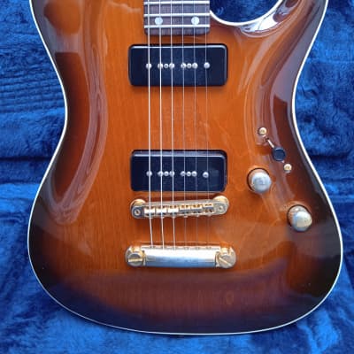VALLEY ARTS CUSTOM PRO electric guitars