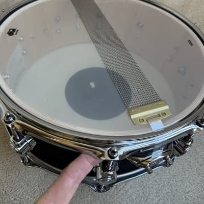 DW Design series Maple Snare drum 5.5 x 14” HVLT 00s - Black image 10