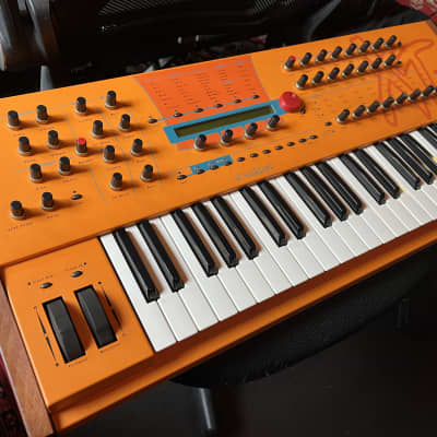 Waldorf Microwave XTk 49-Key Wavetable Synthesizer with original manual