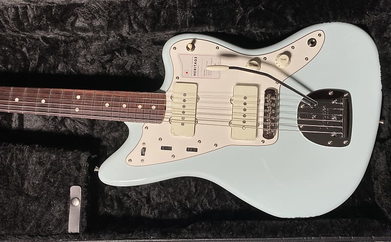 Fender Matching Headstock Nitro Finish Made in Japan