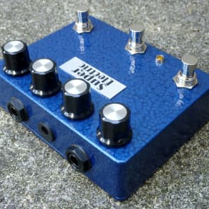 爆売り！ Super AF-100 Baa Bee Roland Vintage Fuzz - Baby Bee Electric ギター
