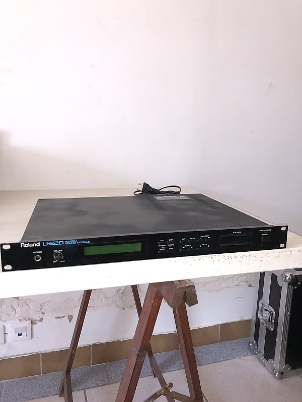 Roland U-220 RS-PCM Sound Module 1989 - 1992 - Black | Reverb
