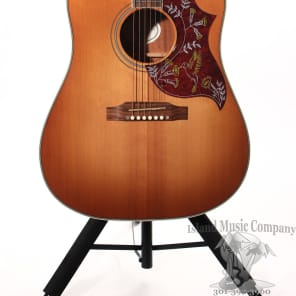 Gibson Hummingbird Modern Acoustic Guitar with Case Heritage Cherry Sunburst Finish image 2