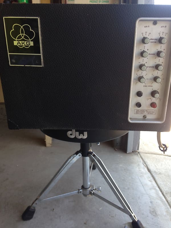 AKG BX10 Vintage Reverb