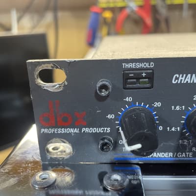 dbx 1066 Dual-Channel Compressor / Limiter / Gate image 3
