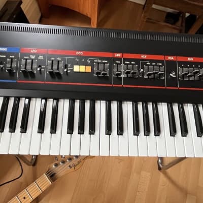 Roland Juno-6 61-Key Polyphonic Synthesizer 1982 - 1984 - Black
