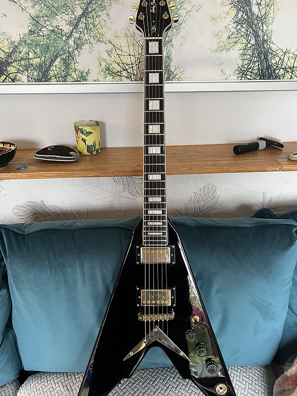 Harley Benton Flying V 2022 Gloss black Reverb